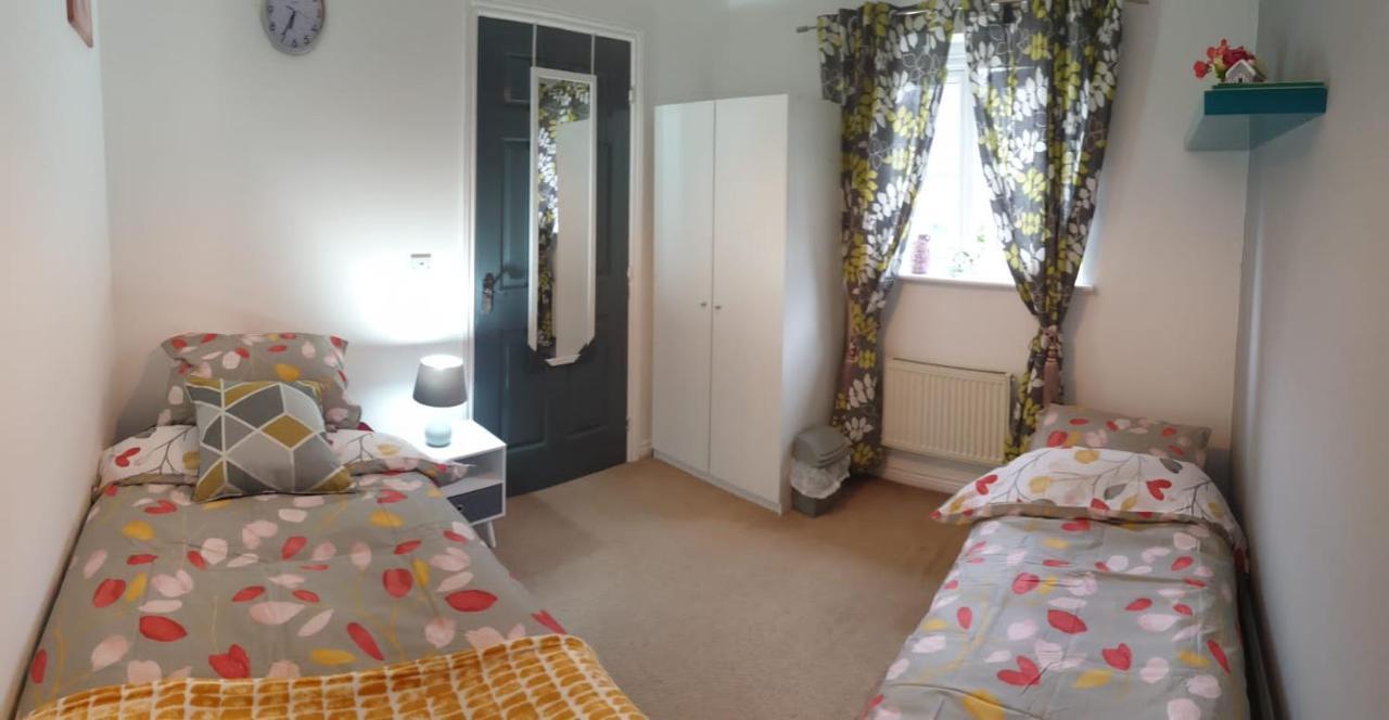 Queens Rooms, A Perfect Stay, Next To Shopping Parks And Central Manchester Exterior foto